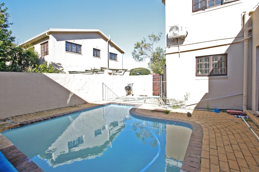 5 Bedroom Property for Sale in Claremont Western Cape